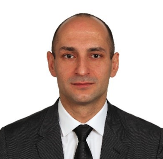 İLKER ÖZGÜR