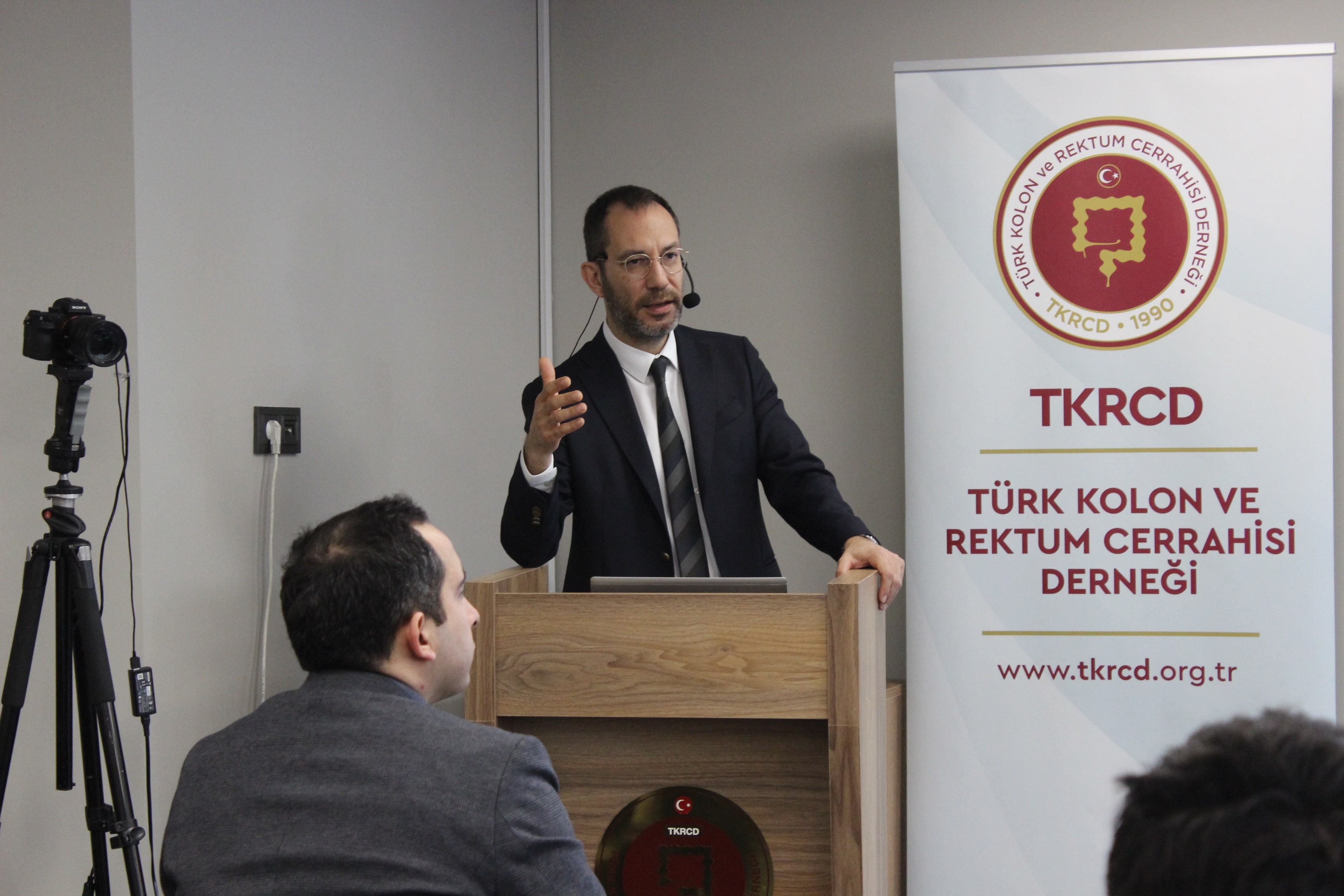I. Kolorektal Cerrahide Karın Duvarı, Perine ve Parastomal Fıtık